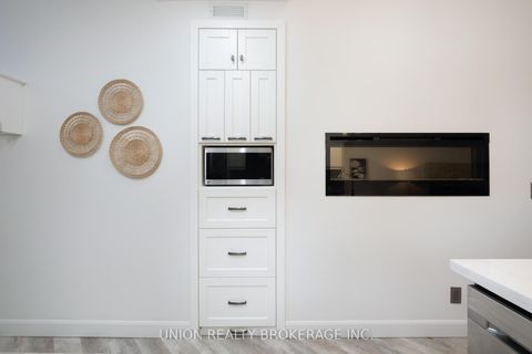 Photo 6 at 606 - 18 Yonge Street, Waterfront Communities C1, Toronto