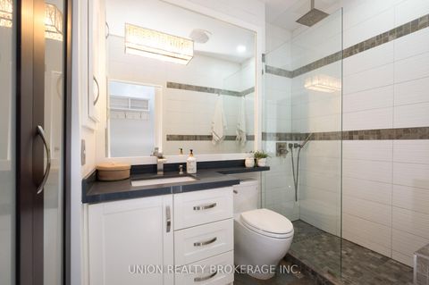 Photo 17 at 606 - 18 Yonge Street, Waterfront Communities C1, Toronto