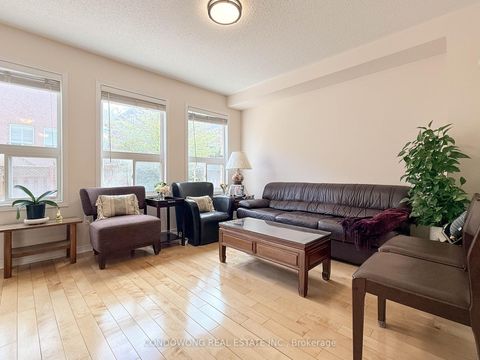 Photo 4 at 77 Bassett Avenue, Langstaff, Richmond Hill