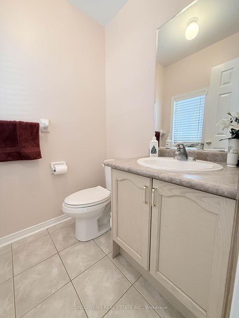 Photo 11 at 77 Bassett Avenue, Langstaff, Richmond Hill