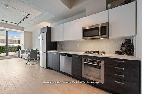 Photo 4 at PH11 - 39 Brant Street, Waterfront Communities C1, Toronto