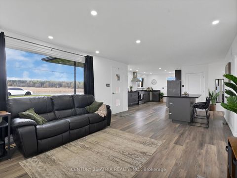 Photo 6 at 6552 Yonge Street, Rural Innisfil, Innisfil