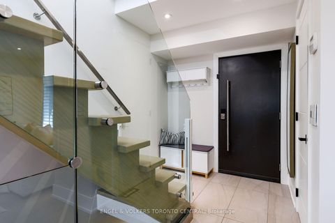 Photo 2 at 34 Rufford Road, Alderwood, Toronto