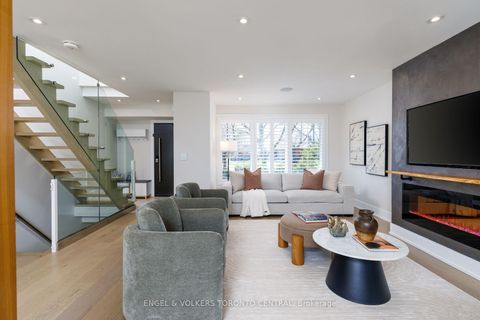 Photo 6 at 34 Rufford Road, Alderwood, Toronto