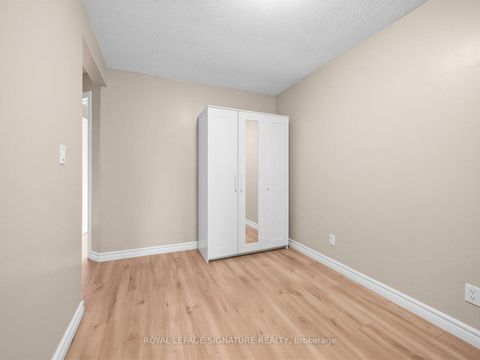 Photo 17 at 1157 Roselawn Avenue, Belgravia, Toronto
