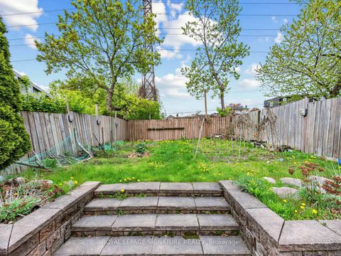 Photo 33 at 1157 Roselawn Avenue, Belgravia, Toronto