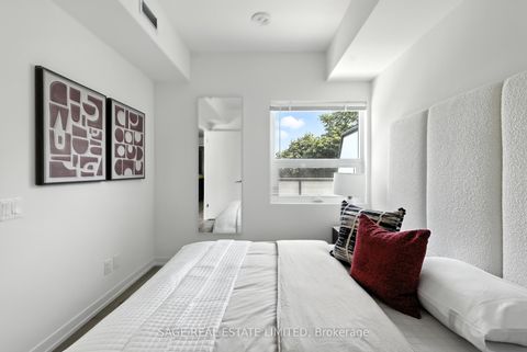 Photo 10 at 310 - 863 St Clair Avenue W, Wychwood, Toronto