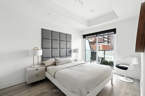Photo 9 at 301 - 863 St Clair Avenue W, Wychwood, Toronto