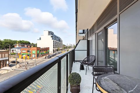 Photo 11 at 301 - 863 St Clair Avenue W, Wychwood, Toronto