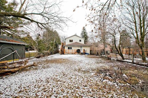 Photo 19 at 579 Lake Drive S, Keswick South, Georgina