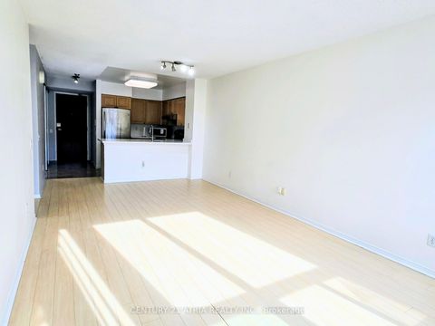 Photo 10 at 1806 - 750 Bay Street, Bay Street Corridor, Toronto