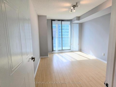 Photo 12 at 1806 - 750 Bay Street, Bay Street Corridor, Toronto