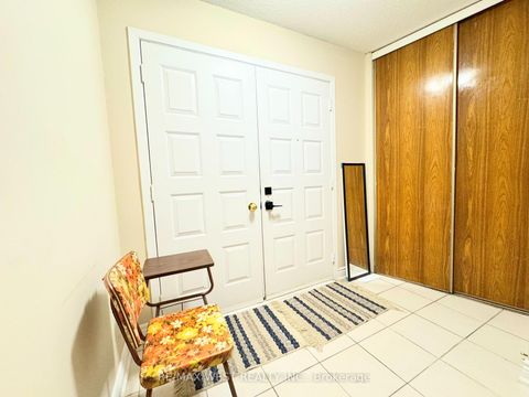 Photo 4 at 26 Brownridge Crescent, Clairville, Toronto
