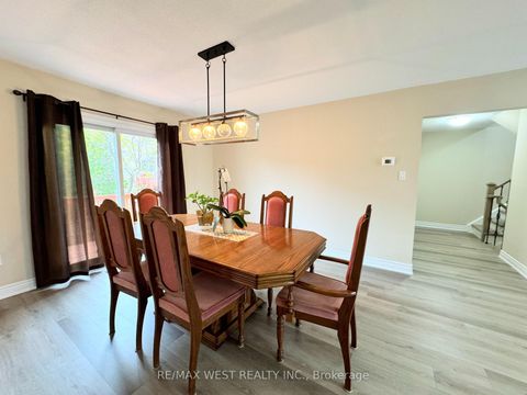 Photo 9 at 26 Brownridge Crescent, Clairville, Toronto