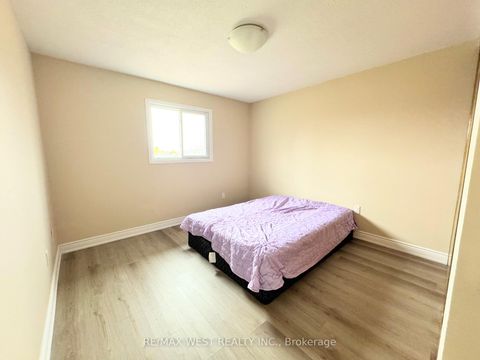 Photo 18 at 26 Brownridge Crescent, Clairville, Toronto