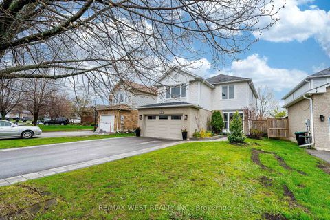 Photo 2 at 5 Moir Crescent, Painswick North, Barrie