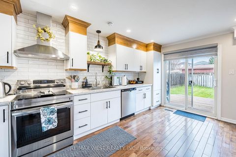 Photo 13 at 5 Moir Crescent, Painswick North, Barrie