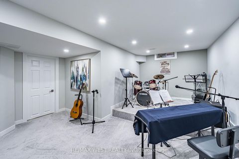 Photo 38 at 5 Moir Crescent, Painswick North, Barrie