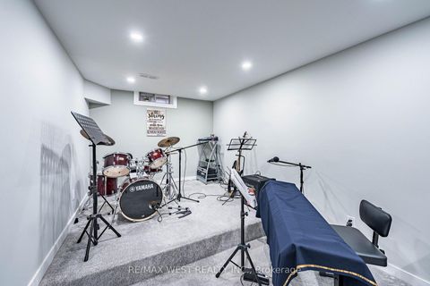 Photo 39 at 5 Moir Crescent, Painswick North, Barrie