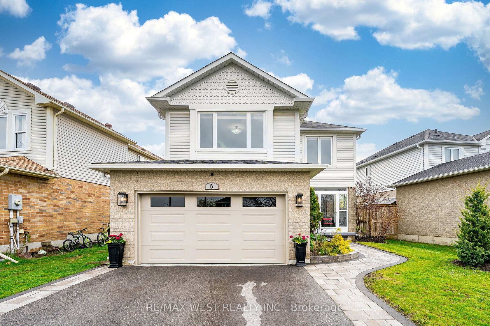 5 Moir Crescent, Painswick North, Barrie photo number 2