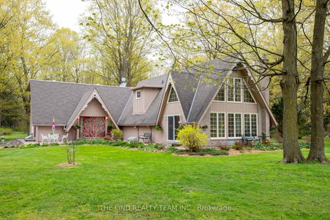 Photo 2 at 100 Bridle Path, Rural East Gwillimbury, East Gwillimbury