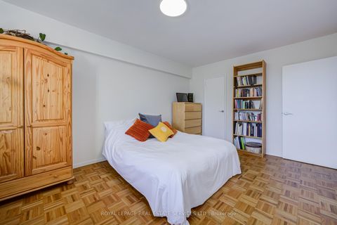 Photo 15 at 303 - 100 Coe Hill Drive, Swansea, Toronto
