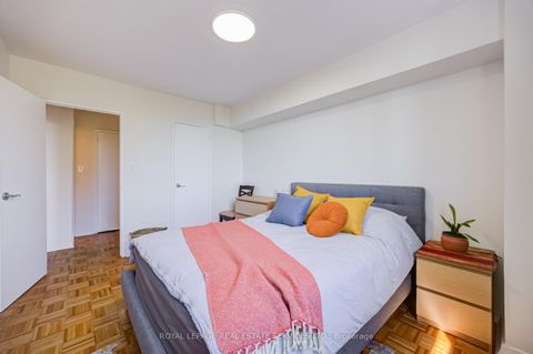 Photo 17 at 303 - 100 Coe Hill Drive, Swansea, Toronto