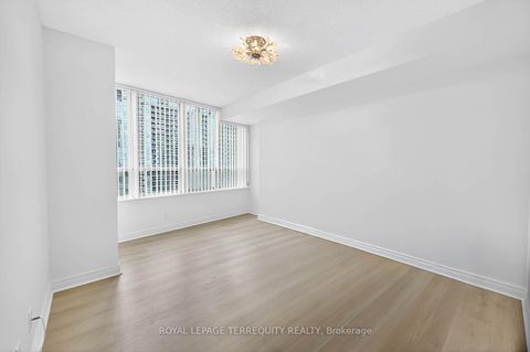 Photo 21 at 2610 - 23 Hollywood Avenue, Willowdale East, Toronto