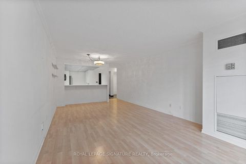 Photo 11 at 206 - 18 Hollywood Avenue, Willowdale East, Toronto