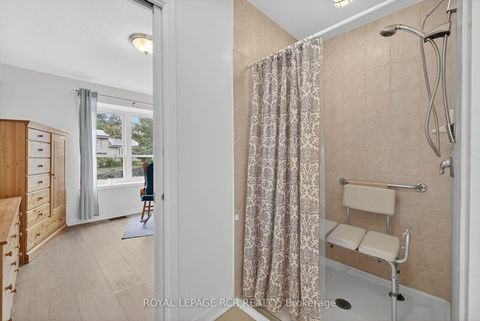 Photo 9 at 856 Magnolia Avenue, Leslie Valley, Newmarket
