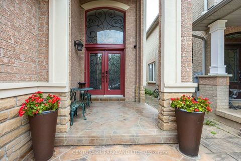 Photo 1 at 40 Lady Fern Drive, Legacy, Markham