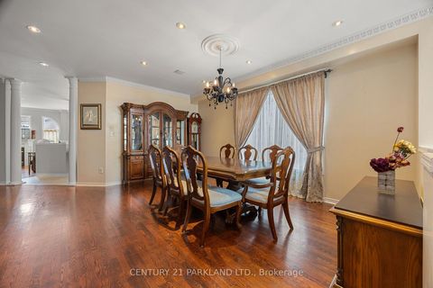 Photo 3 at 40 Lady Fern Drive, Legacy, Markham