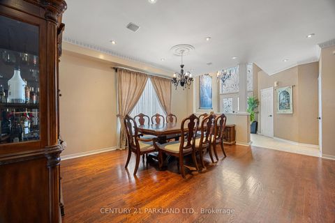 Photo 5 at 40 Lady Fern Drive, Legacy, Markham