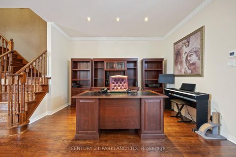 Photo 8 at 40 Lady Fern Drive, Legacy, Markham