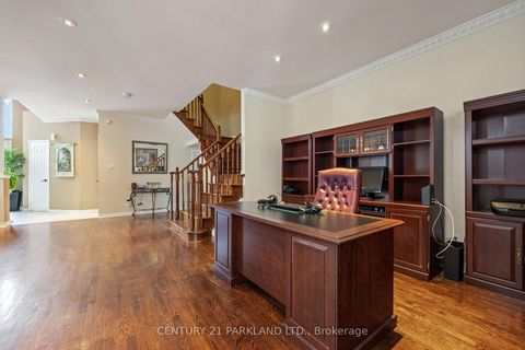Photo 9 at 40 Lady Fern Drive, Legacy, Markham