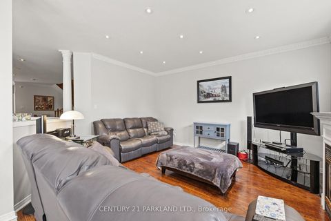 Photo 16 at 40 Lady Fern Drive, Legacy, Markham