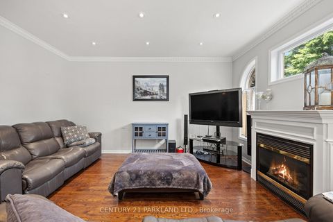 Photo 17 at 40 Lady Fern Drive, Legacy, Markham