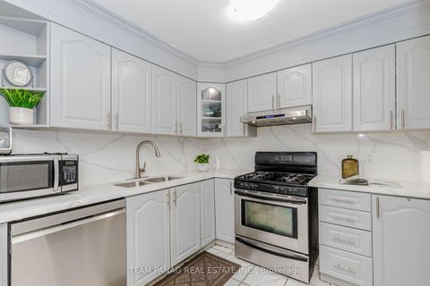 Photo 6 at 30 - 9 Kendleton Drive, Jamestown, Toronto