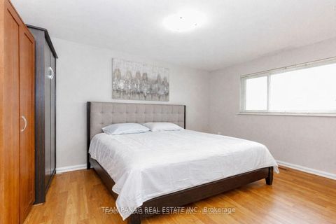 Photo 22 at 30 - 9 Kendleton Drive, Jamestown, Toronto