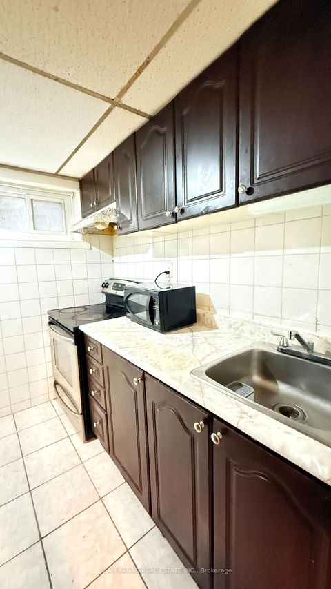 Photo 30 at 30 - 9 Kendleton Drive, Jamestown, Toronto