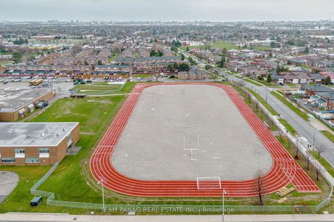 Photo 36 at 30 - 9 Kendleton Drive, Jamestown, Toronto
