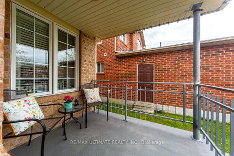 Photo 2 at 5 Twiss Drive, Holly, Barrie