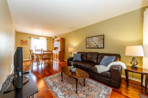 Photo 8 at 5 Twiss Drive, Holly, Barrie