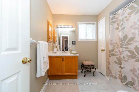 Photo 40 at 5 Twiss Drive, Holly, Barrie