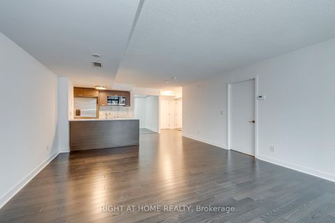 Photo 20 at 314 - 295 Adelaide Street W, Waterfront Communities C1, Toronto
