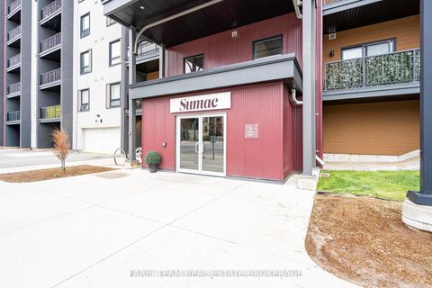 Photo 3 at 402 - 4 Spice Way, Rural Barrie Southeast, Barrie