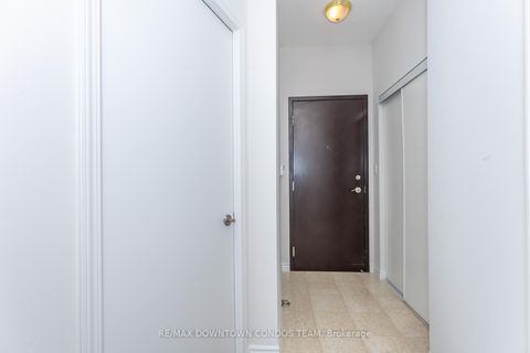 Photo 6 at 404 - 410 Queens Quay W, Waterfront Communities C1, Toronto
