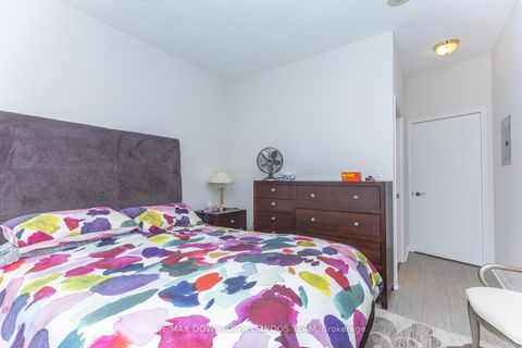 Photo 10 at 404 - 410 Queens Quay W, Waterfront Communities C1, Toronto