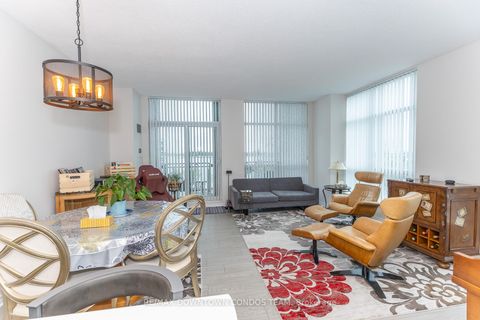 Photo 17 at 404 - 410 Queens Quay W, Waterfront Communities C1, Toronto