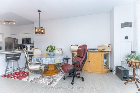Photo 25 at 404 - 410 Queens Quay W, Waterfront Communities C1, Toronto